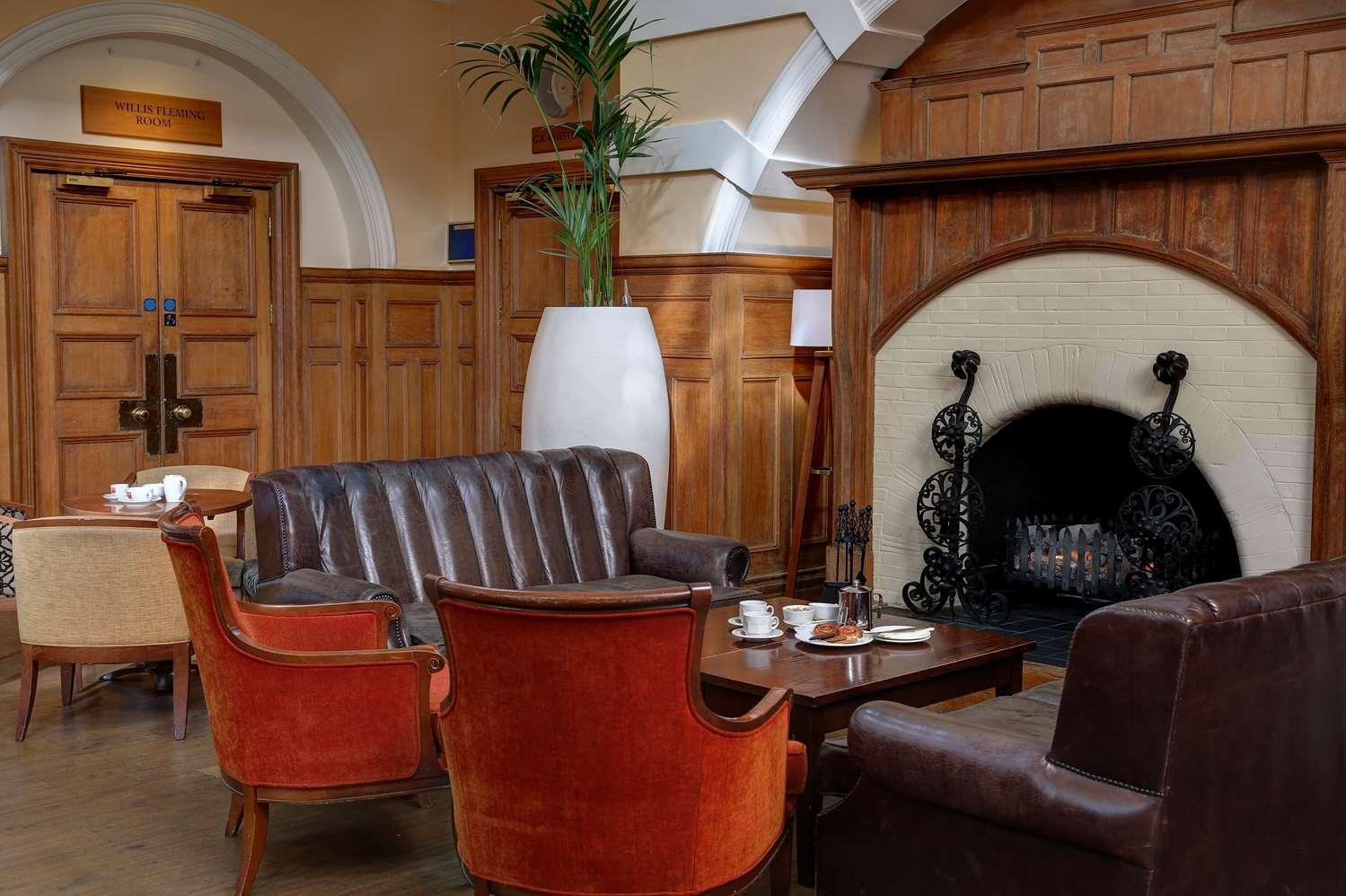 Western Chilworth Manor Hotel 3*