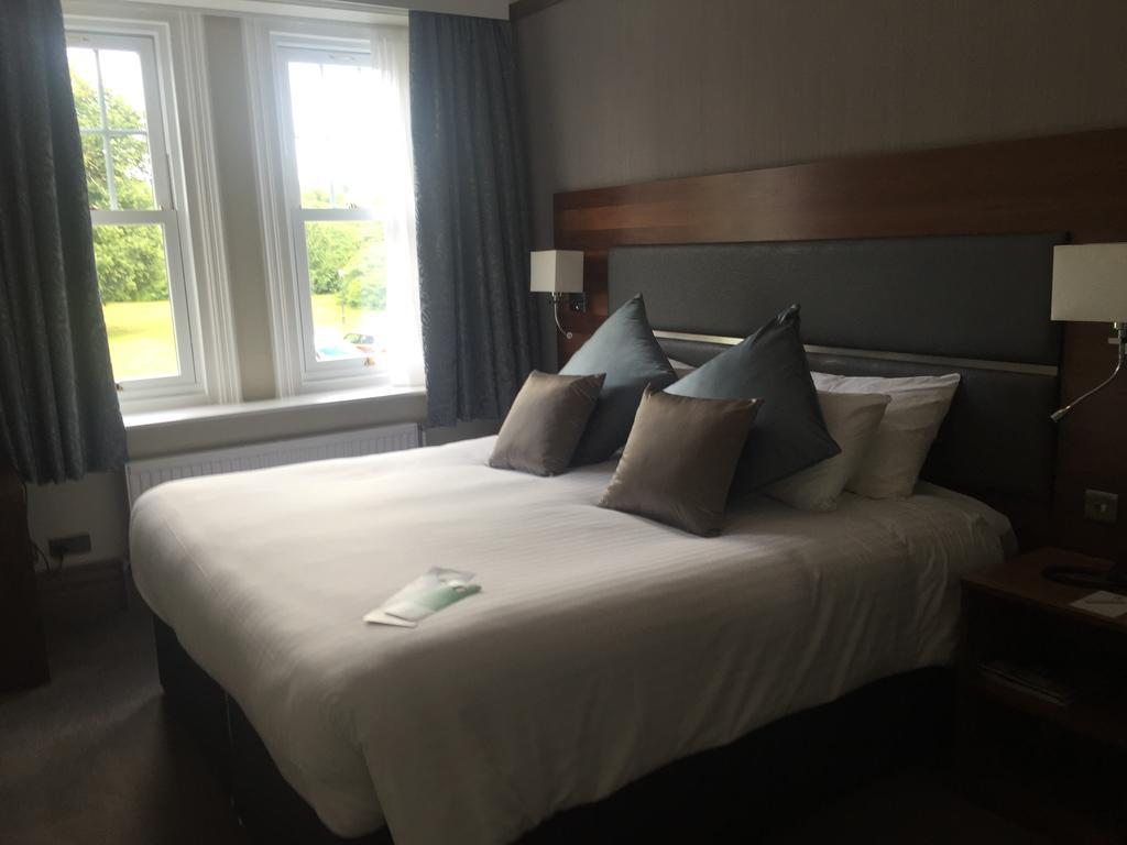 Hotel Western Chilworth Manor